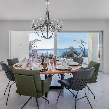 Wave Сasa de vacaciones Kostrena